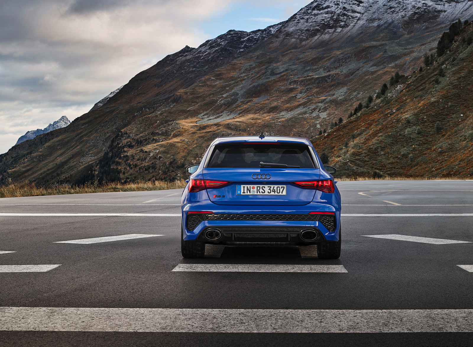 2023 Audi RS 3 Sportback Performance Edition (Color: Nogaro Blue Pearl Effect) Rear Wallpapers #63 of 124