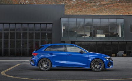 2023 Audi RS 3 Sportback Performance Edition (Color: Nogaro Blue Pearl Effect) Side Wallpapers 450x275 (73)