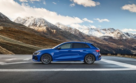2023 Audi RS 3 Sportback Performance Edition (Color: Nogaro Blue Pearl Effect) Side Wallpapers 450x275 (60)
