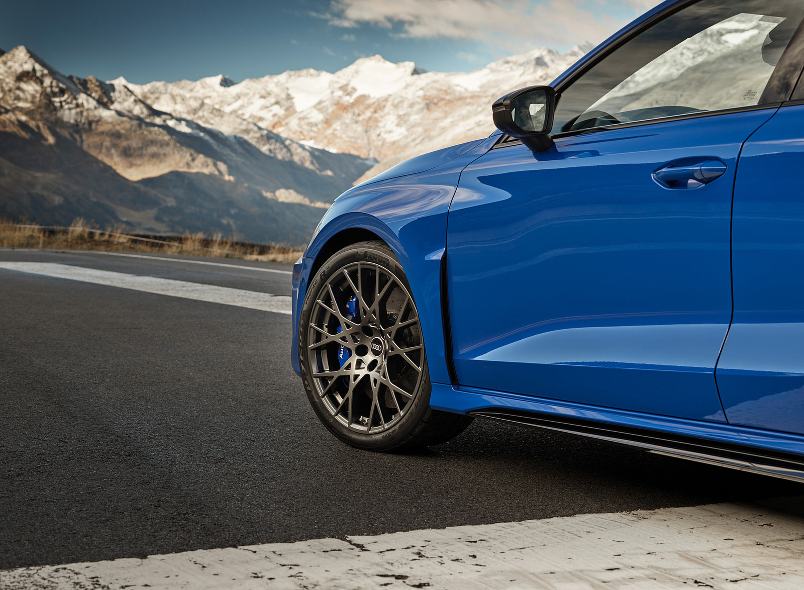 2023 Audi RS 3 Sportback Performance Edition (Color: Nogaro Blue Pearl Effect) Wheel Wallpapers #64 of 124