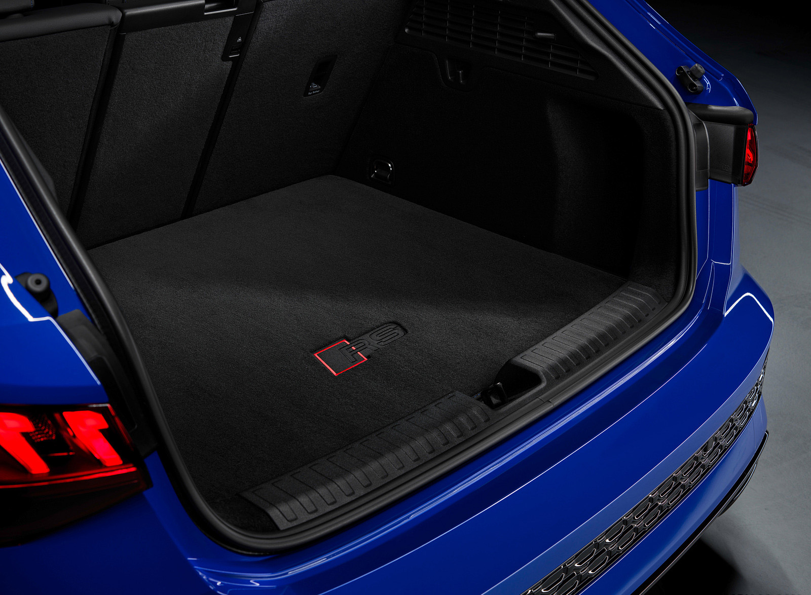 2023 Audi RS 3 Sportback Performance Edition Trunk Wallpapers #108 of 124