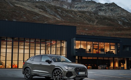2023 Audi RS Q3 Sportback 10 Years Edition (Color: Chronos Grey Matallic) Front Three-Quarter Wallpapers 450x275 (45)