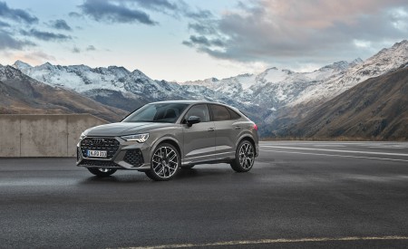 2023 Audi RS Q3 Sportback 10 Years Edition (Color: Chronos Grey Matallic) Front Three-Quarter Wallpapers 450x275 (29)