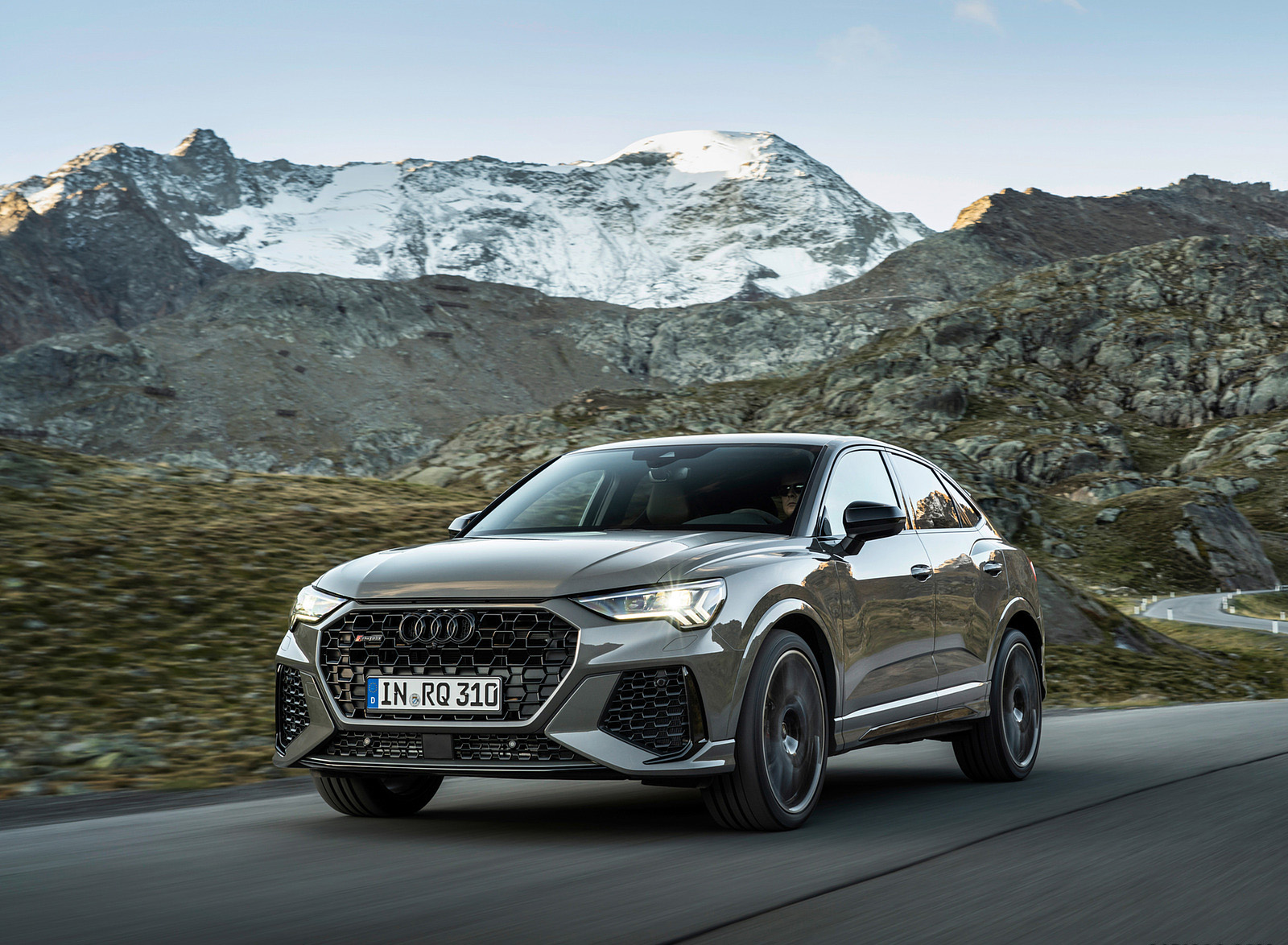 2023 Audi RS Q3 Sportback 10 Years Edition (Color: Chronos Grey Matallic) Front Three-Quarter Wallpapers #25 of 72