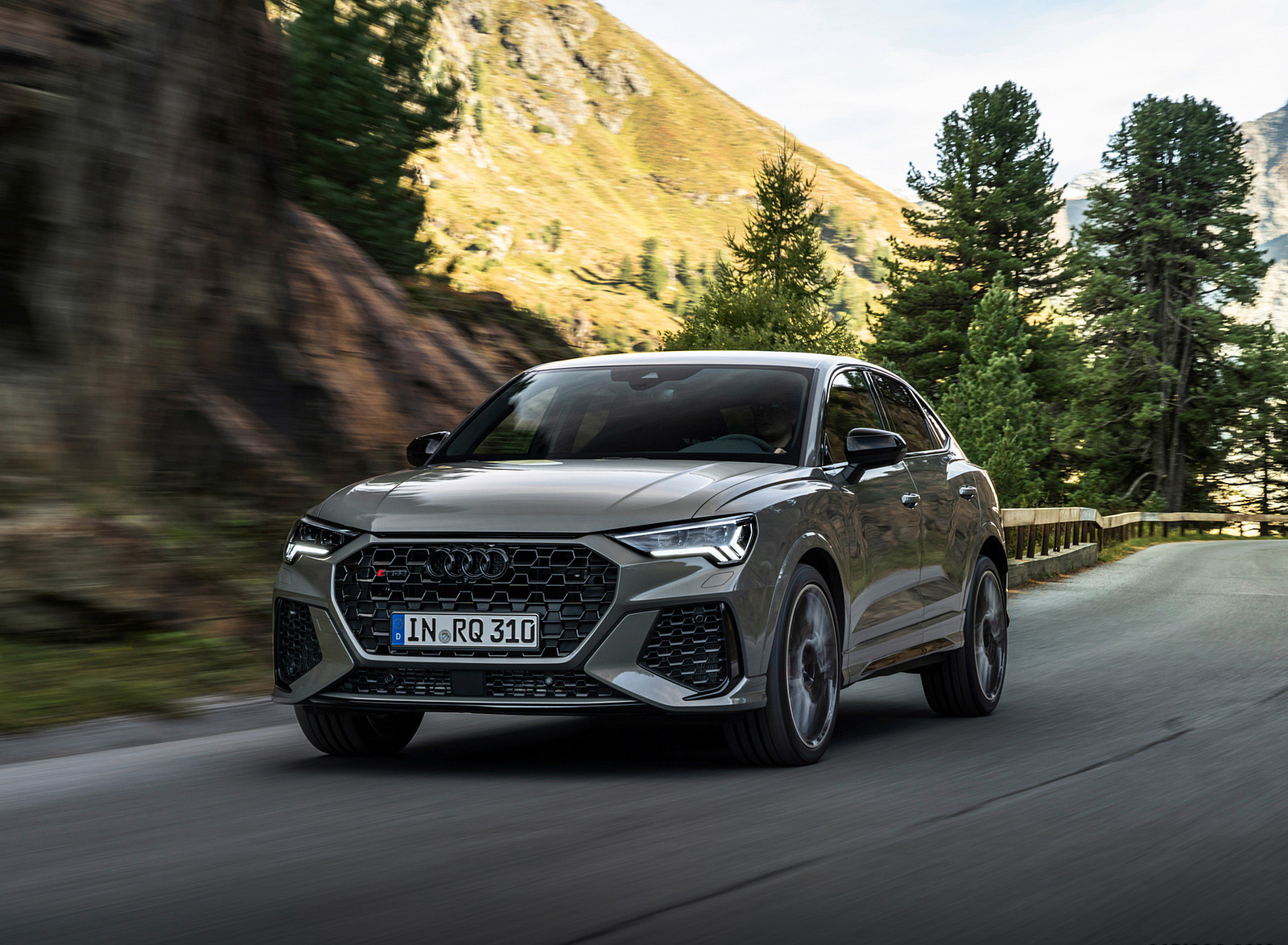 2023 Audi RS Q3 Sportback 10 Years Edition (Color: Chronos Grey Matallic) Front Three-Quarter Wallpapers #20 of 72