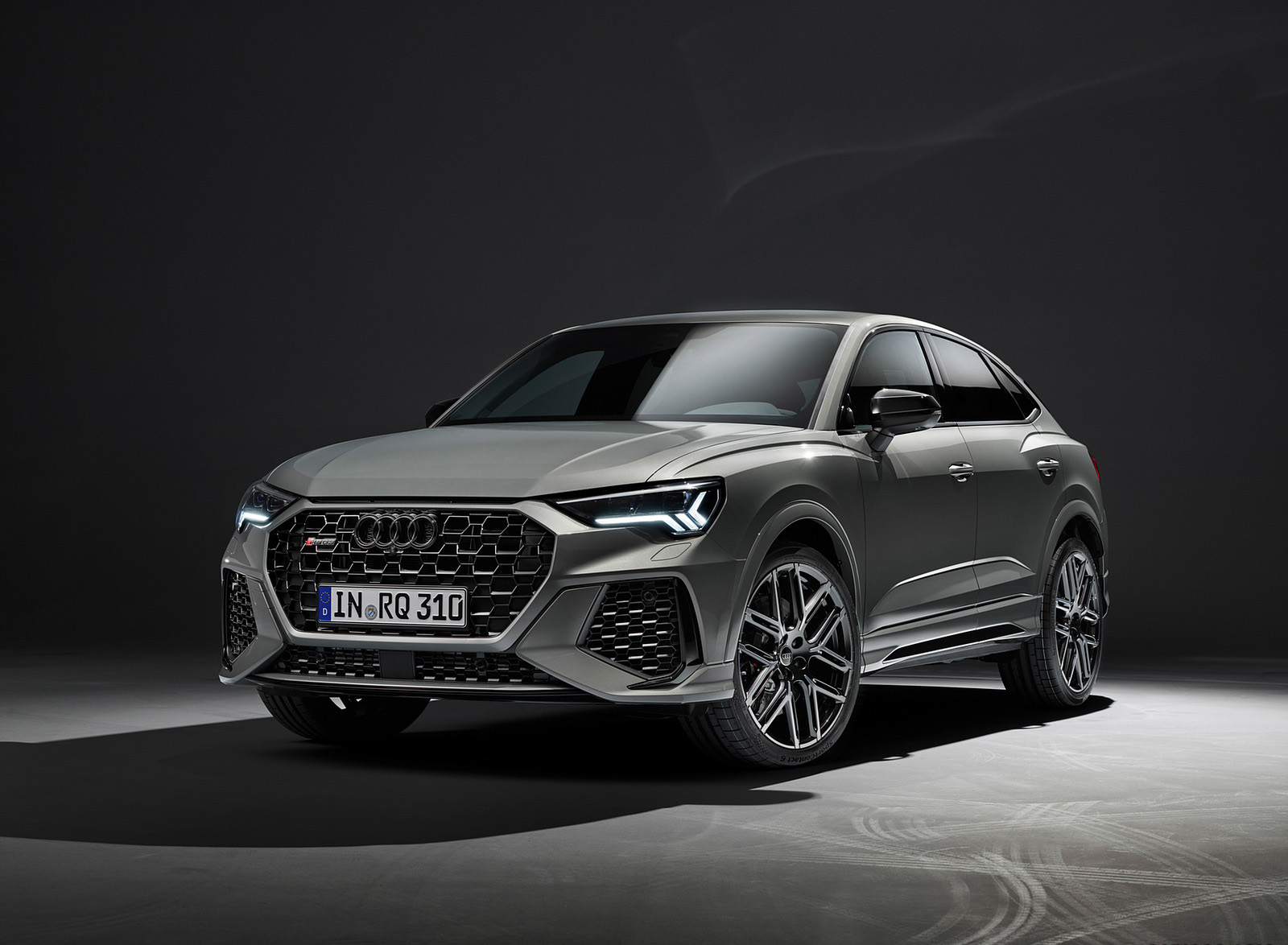 2023 Audi RS Q3 Sportback 10 Years Edition (Color: Chronos Grey Matallic) Front Three-Quarter Wallpapers #52 of 72