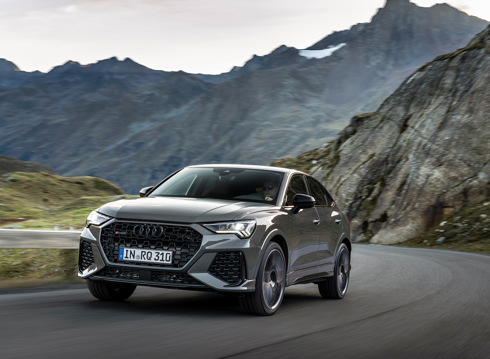 2023 Audi RS Q3 Sportback 10 Years Edition (Color: Chronos Grey Matallic) Front Three-Quarter Wallpapers #27 of 72
