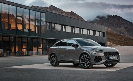 2023 Audi RS Q3 Sportback 10 Years Edition (Color: Chronos Grey Matallic) Front Three-Quarter Wallpapers 450x275 (40)