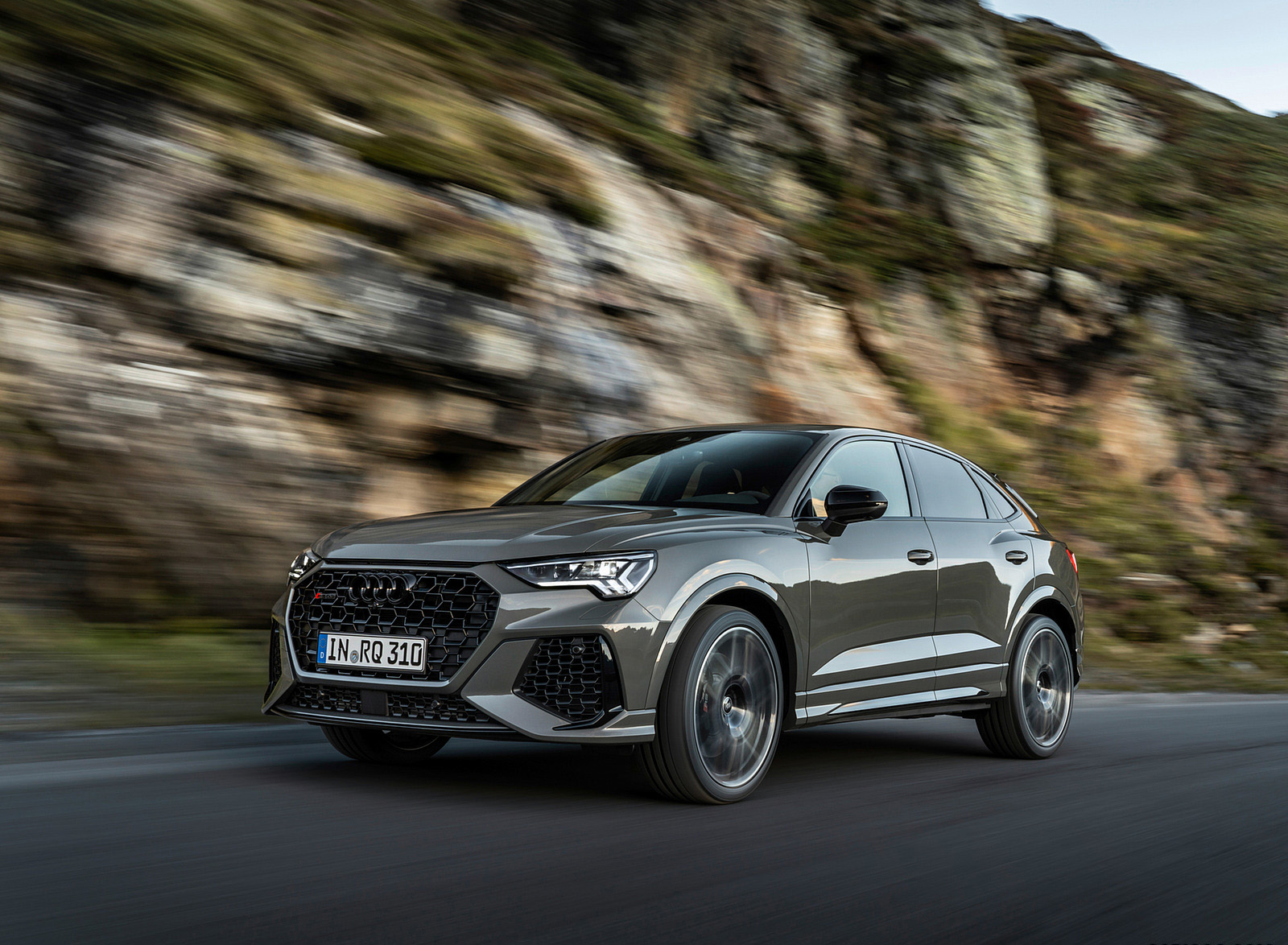 2023 Audi RS Q3 Sportback 10 Years Edition (Color: Chronos Grey Matallic) Front Three-Quarter Wallpapers #14 of 72