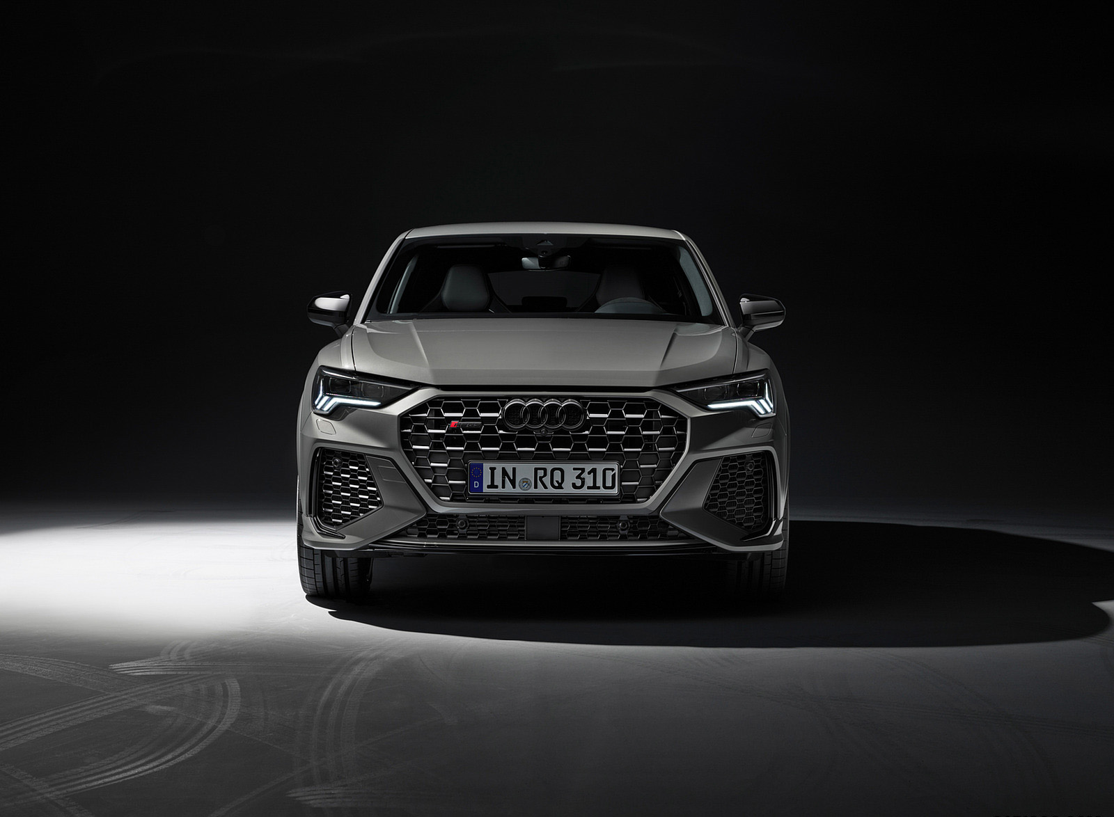 2023 Audi RS Q3 Sportback 10 Years Edition (Color: Chronos Grey Matallic) Front Wallpapers #53 of 72