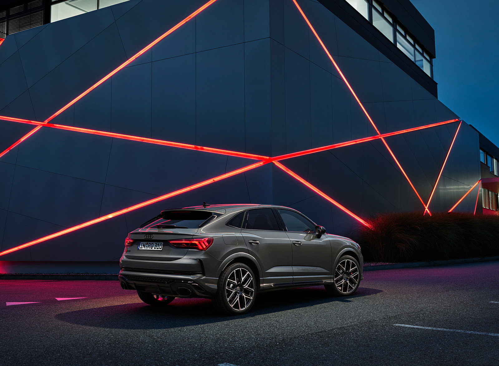 2023 Audi RS Q3 Sportback 10 Years Edition (Color: Chronos Grey Matallic) Rear Three-Quarter Wallpapers #50 of 72