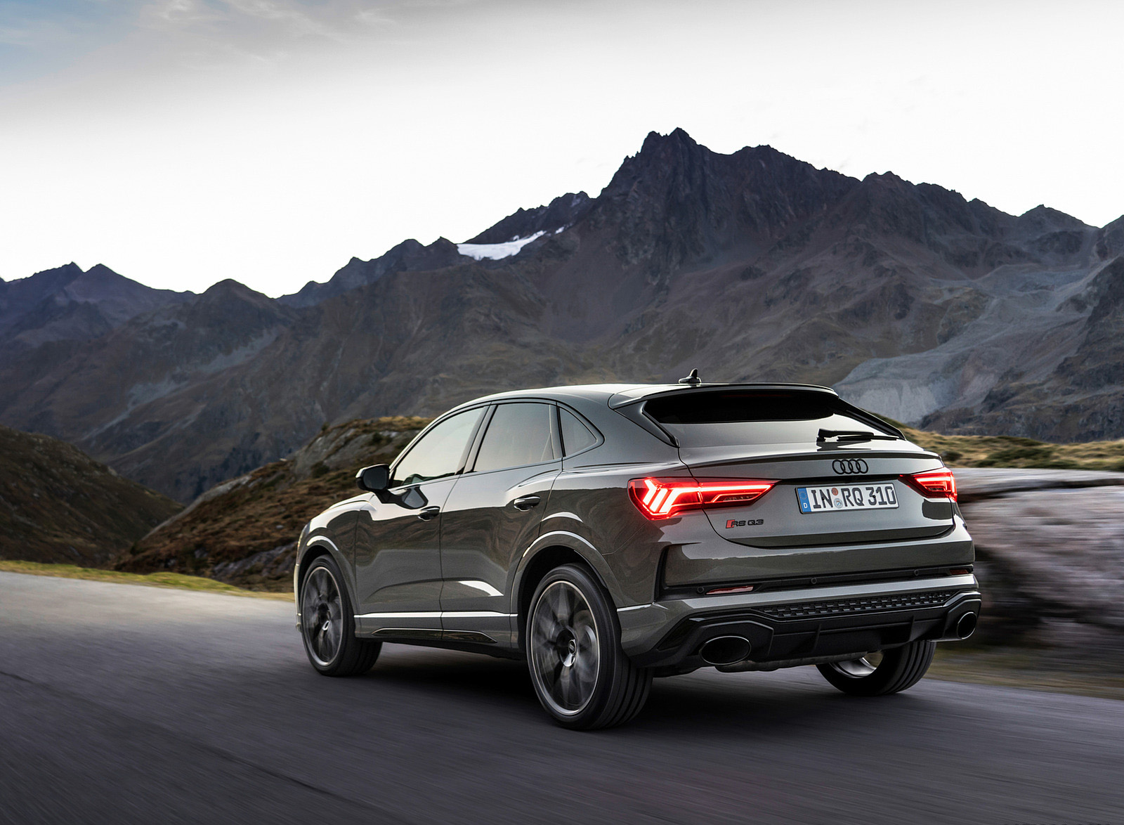 2023 Audi RS Q3 Sportback 10 Years Edition (Color: Chronos Grey Matallic) Rear Three-Quarter Wallpapers (7)