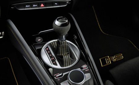 2023 Audi TT RS Coupé Iconic Edition (Color: Nardo Grey) Central Console Wallpapers 450x275 (104)