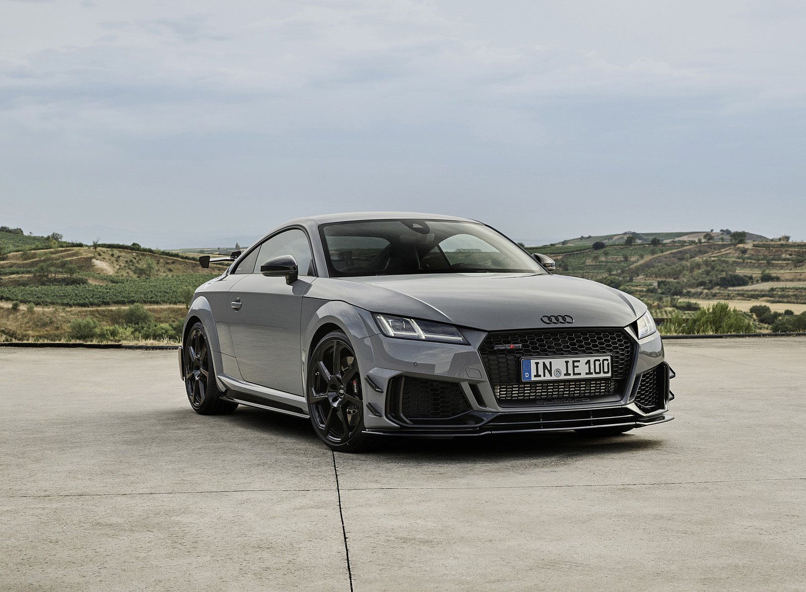 2023 Audi TT RS Coupé Iconic Edition (Color: Nardo Grey) Front Three-Quarter Wallpapers #71 of 105