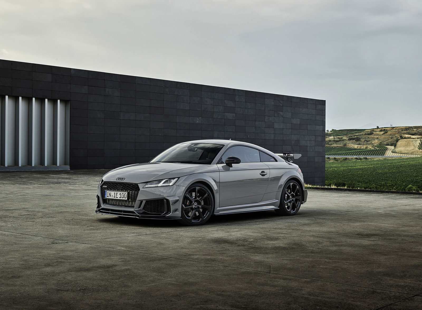 2023 Audi TT RS Coupé Iconic Edition (Color: Nardo Grey) Front Three-Quarter Wallpapers #50 of 105