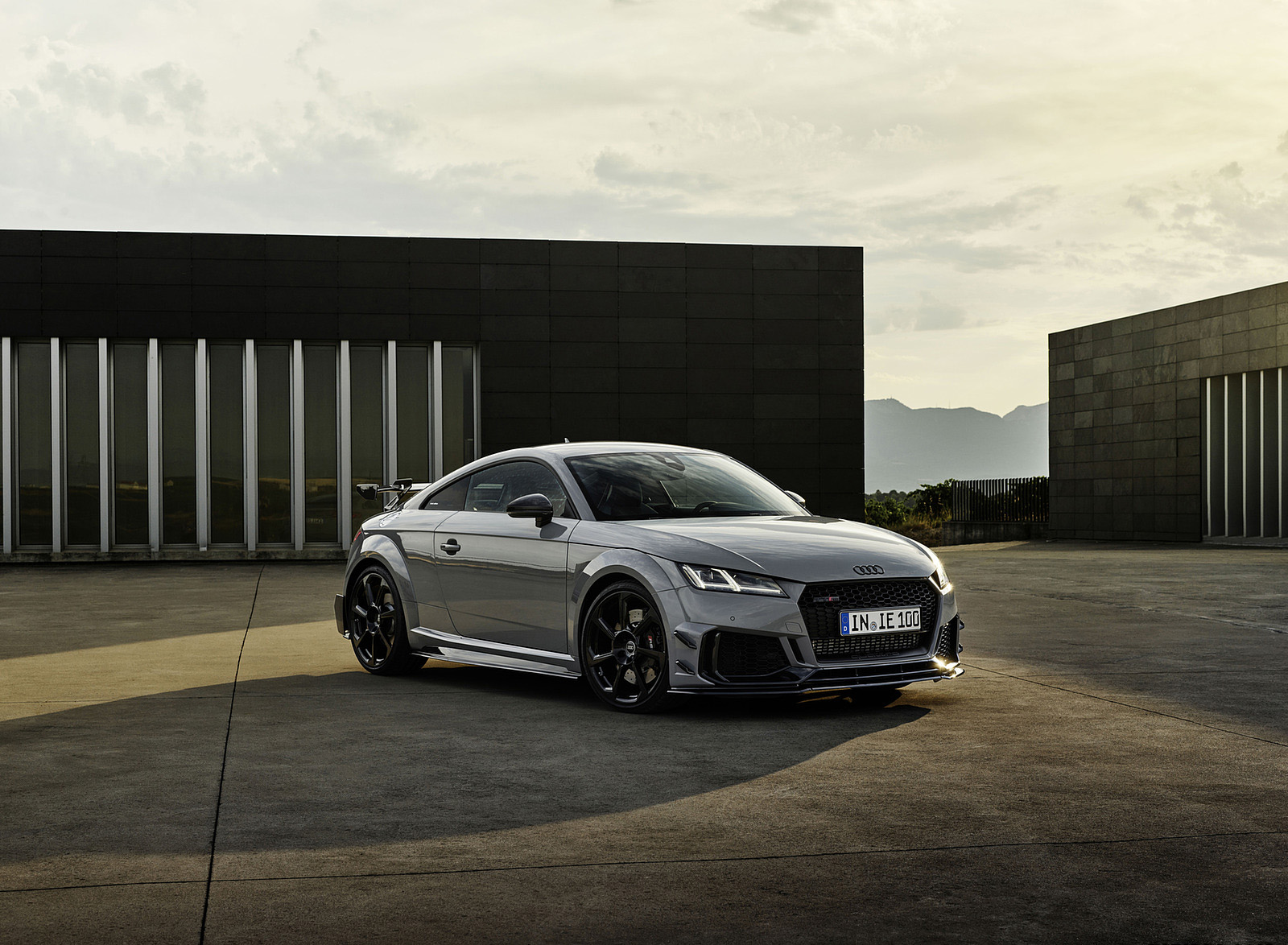 2023 Audi TT RS Coupé Iconic Edition (Color: Nardo Grey) Front Three-Quarter Wallpapers #51 of 105