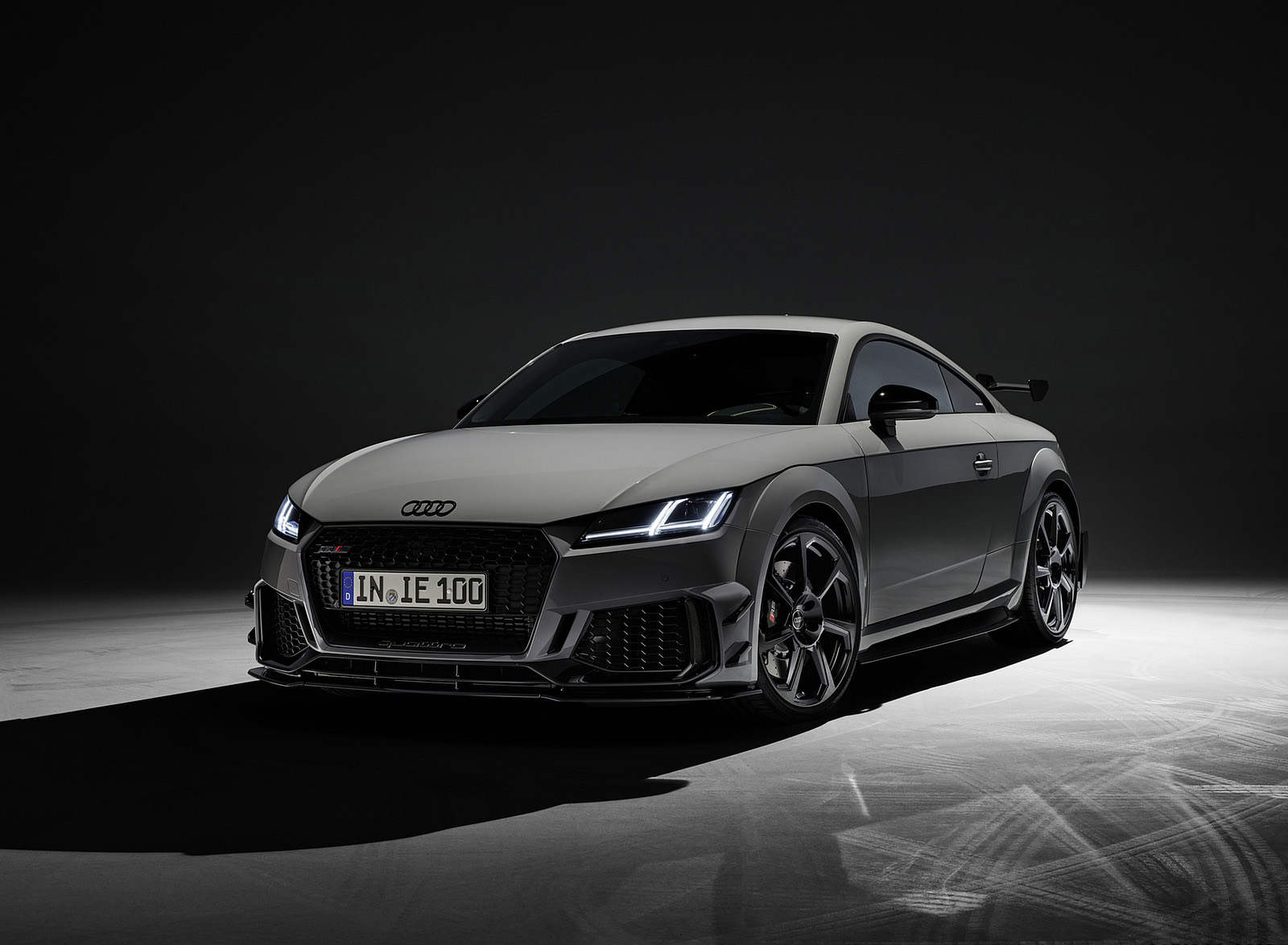 2023 Audi TT RS Coupé Iconic Edition (Color: Nardo Grey) Front Three-Quarter Wallpapers #79 of 105