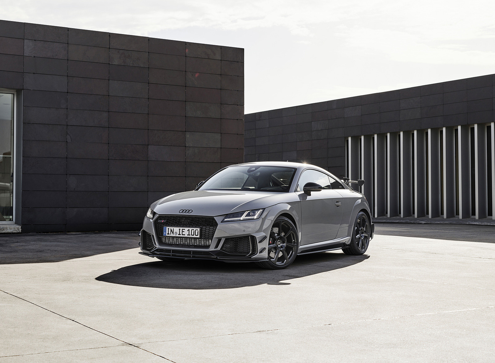 2023 Audi TT RS Coupé Iconic Edition (Color: Nardo Grey) Front Three-Quarter Wallpapers #60 of 105