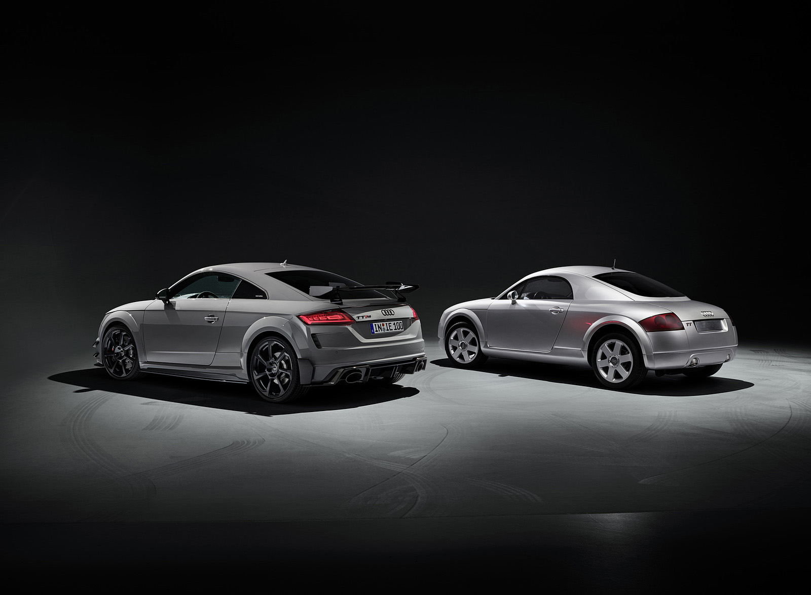 2023 Audi TT RS Coupé Iconic Edition (Color: Nardo Grey) Rear Three-Quarter Wallpapers #82 of 105