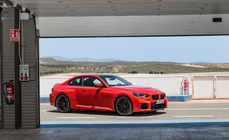 2023 BMW M2 Front Three-Quarter Wallpapers 450x275 (121)