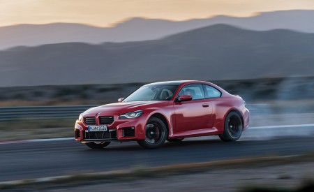 2023 BMW M2 Front Three-Quarter Wallpapers  450x275 (35)