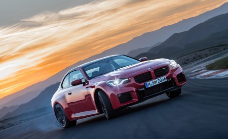 2023 BMW M2 Front Three-Quarter Wallpapers  450x275 (26)