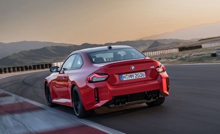 2023 BMW M2 Rear Three-Quarter Wallpapers 450x275 (22)