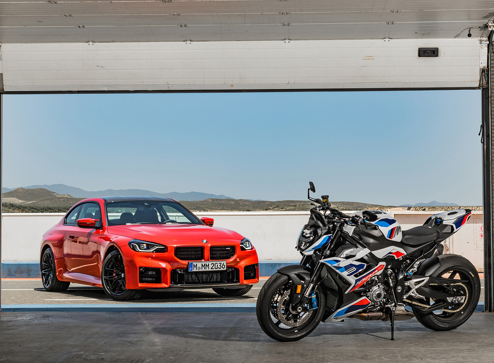 2023 BMW M2 and BMW M 1000 R Wallpapers  #194 of 213
