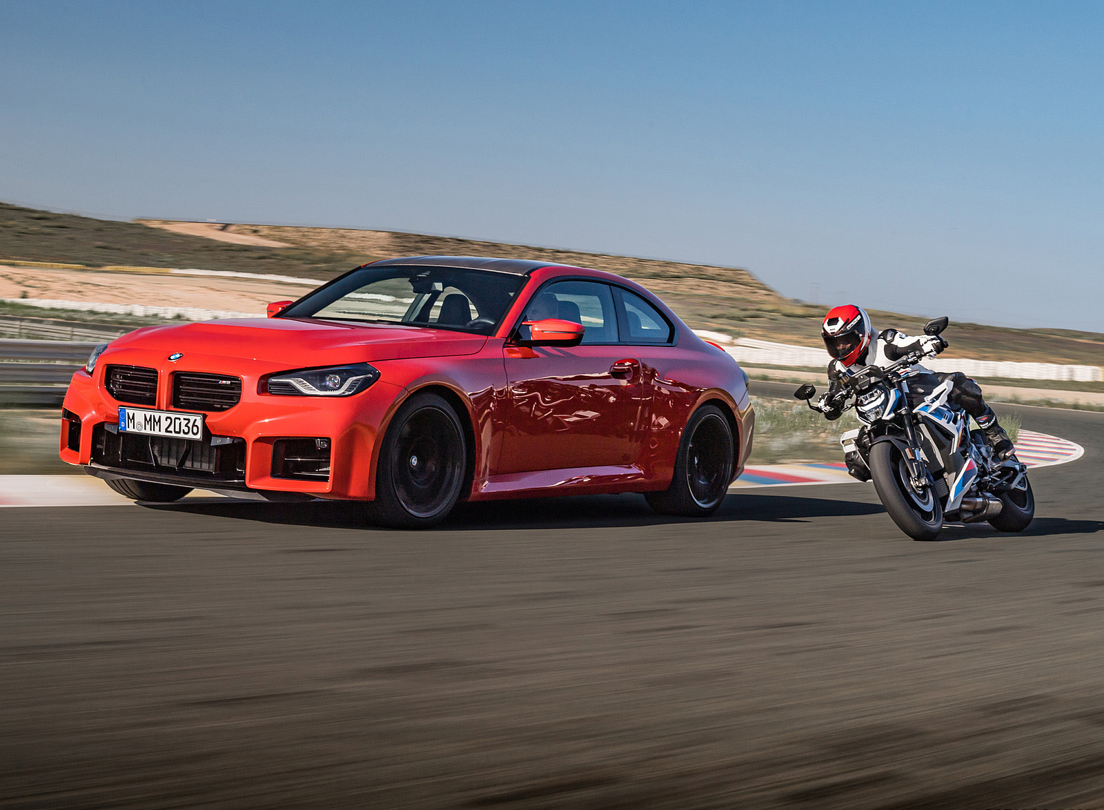 2023 BMW M2 and BMW M 1000 R Wallpapers #184 of 213