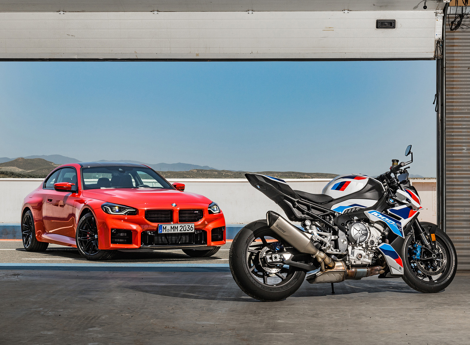2023 BMW M2 and BMW M 1000 R Wallpapers #197 of 213