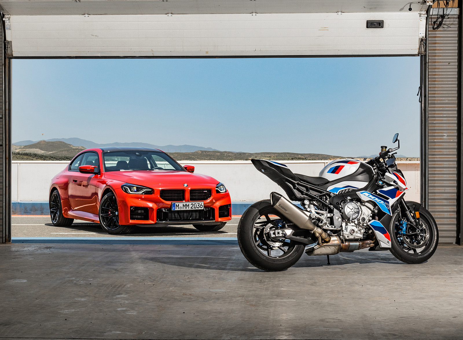 2023 BMW M2 and BMW M 1000 R Wallpapers #198 of 213