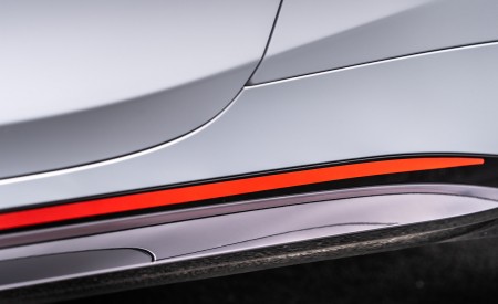 2023 BMW M4 CSL (UK-Spec) Detail Wallpapers  450x275 (22)
