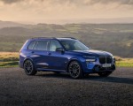 2023 BMW X7 M60i xDrive (UK-Spec) Front Three-Quarter Wallpapers 150x120