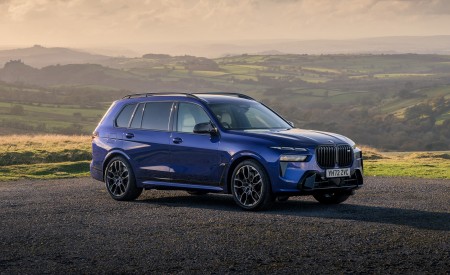2023 BMW X7 M60i xDrive (UK-Spec) Wallpapers & HD Images