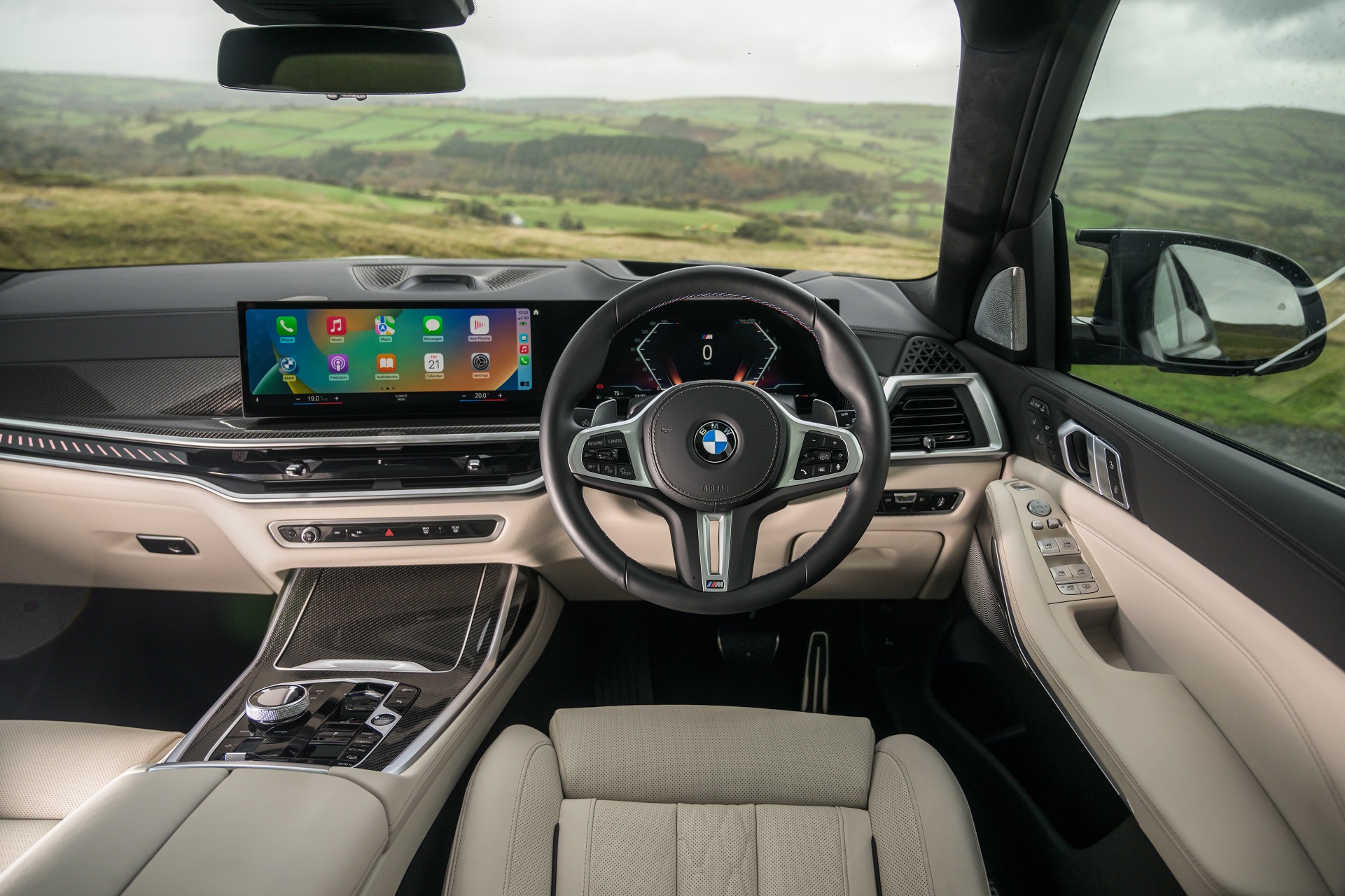 2023 BMW X7 M60i xDrive (UK-Spec) Interior Cockpit Wallpapers #14 of 18