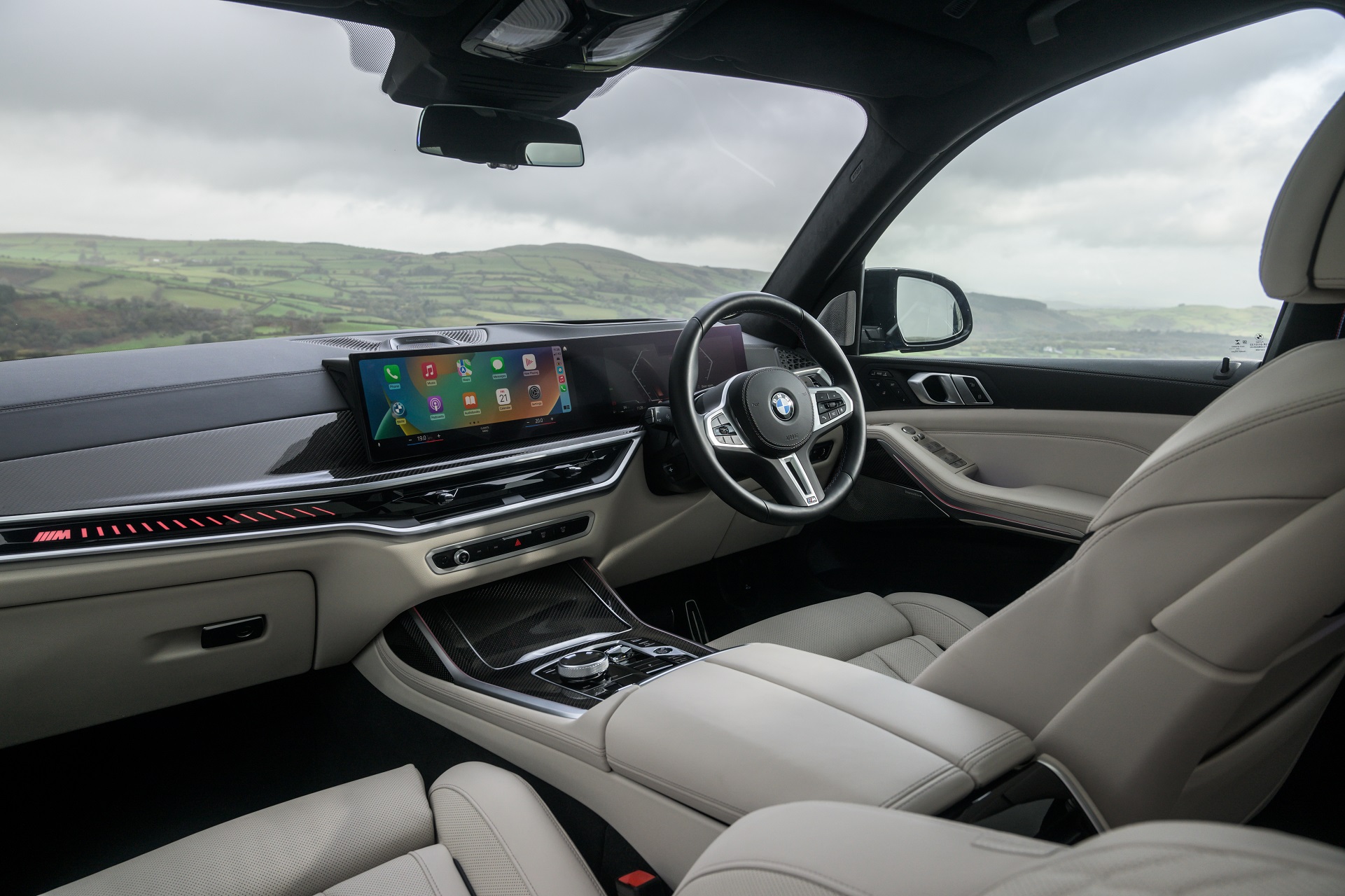 2023 BMW X7 M60i xDrive (UK-Spec) Interior Wallpapers #12 of 18