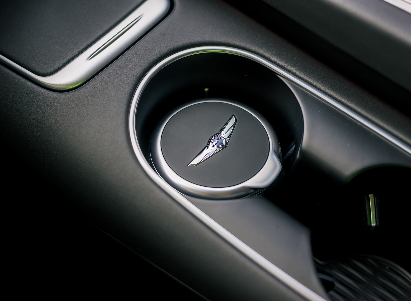 2023 Genesis Electrified GV70 (UK-Spec) Central Console Wallpapers #91 of 106