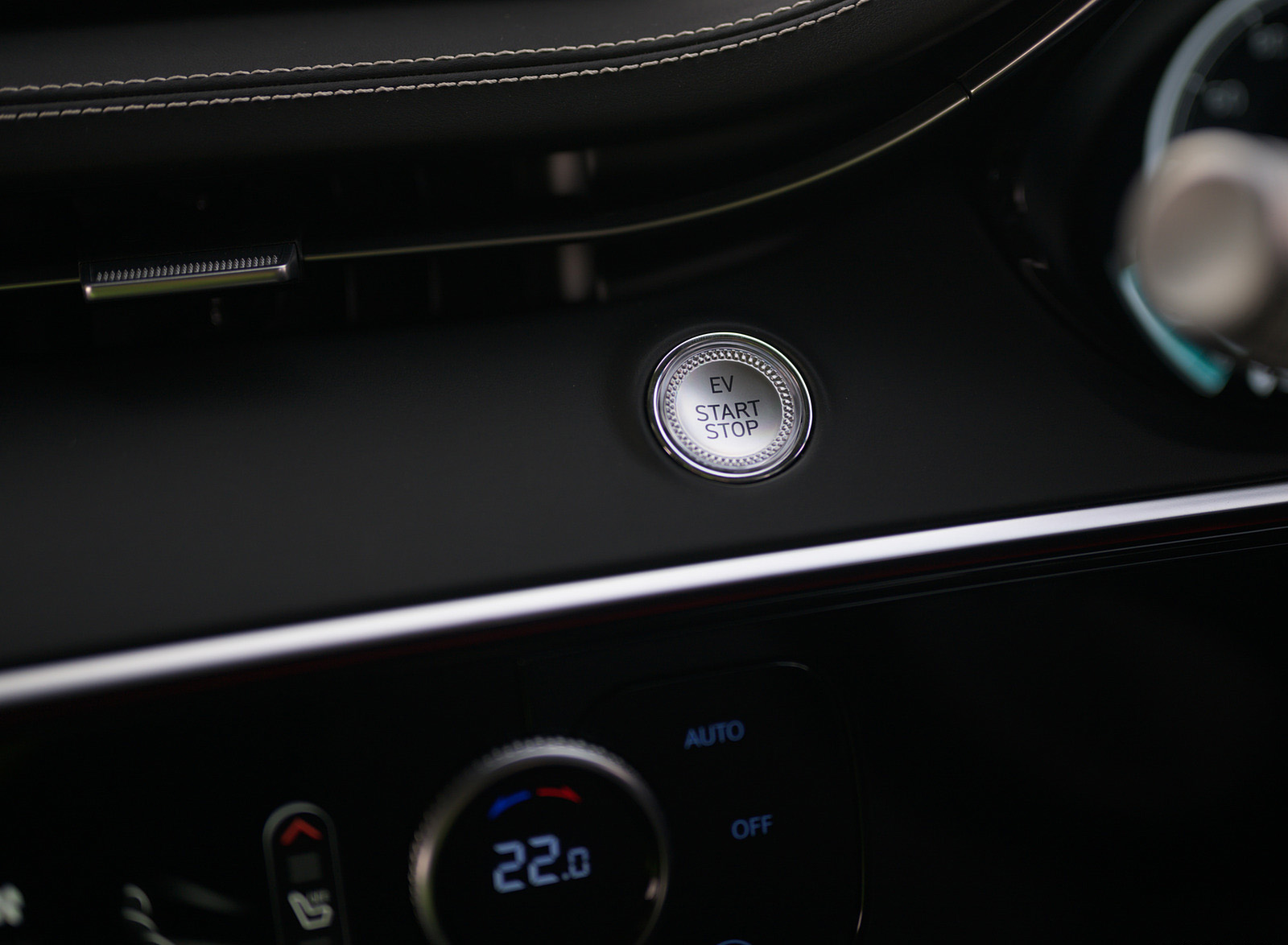 2023 Genesis Electrified GV70 (UK-Spec) Central Console Wallpapers #90 of 106