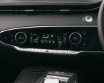 2023 Genesis Electrified GV70 (UK-Spec) Central Console Wallpapers 150x120 (97)