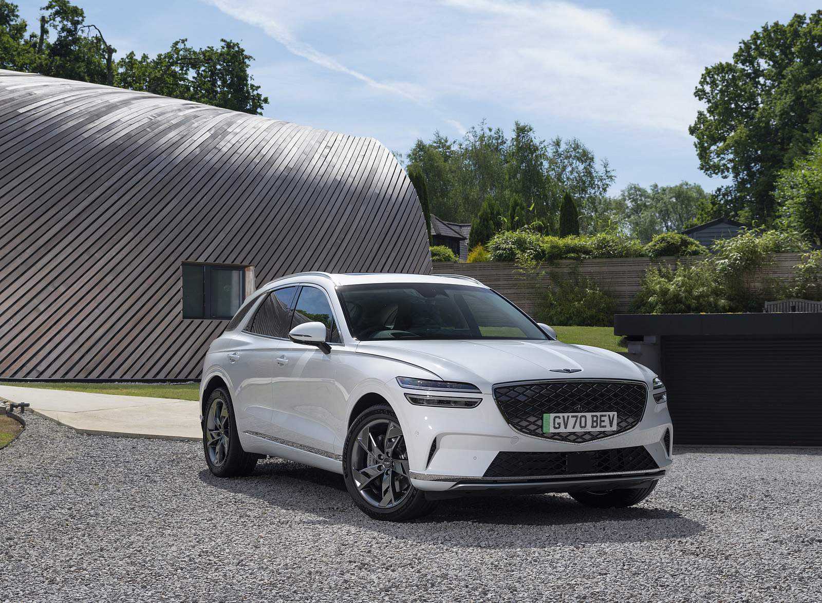 2023 Genesis Electrified GV70 (UK-Spec) Front Three-Quarter Wallpapers #21 of 106