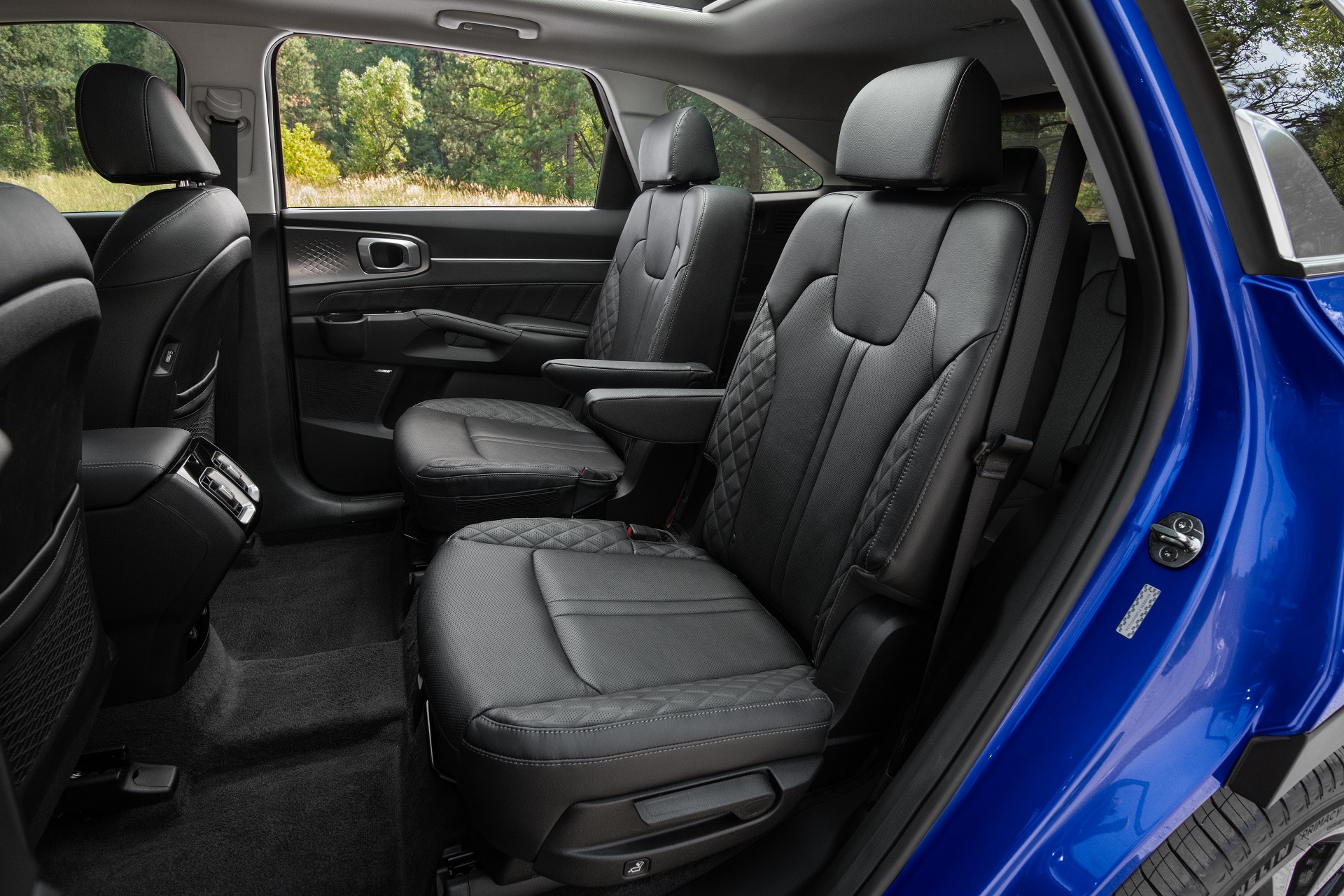 2023 Kia Sorento SX Interior Rear Seats Wallpapers (10)