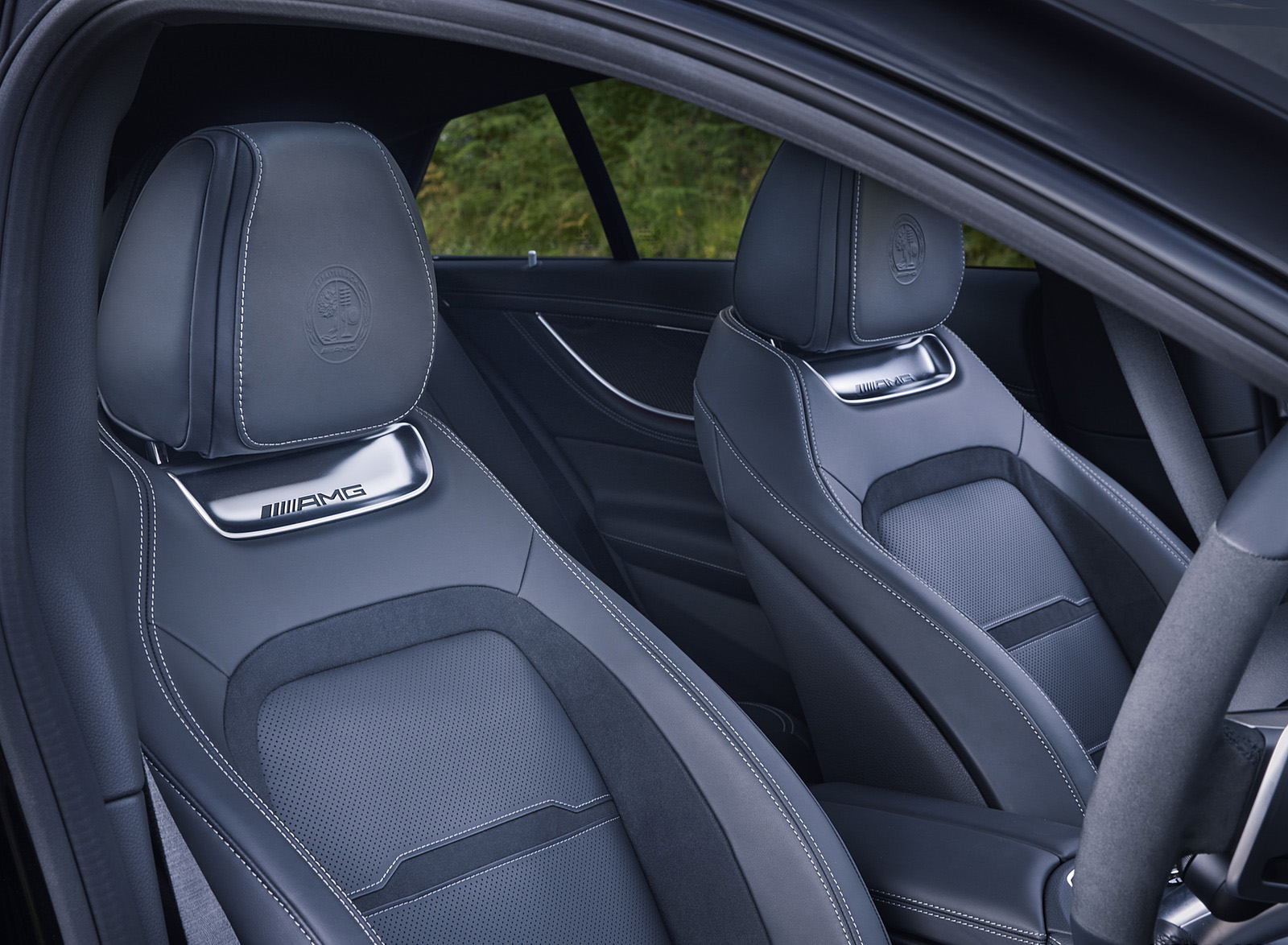 2023 Mercedes-AMG GT 63 S E Performance 4-door (UK-Spec) Interior Front Seats Wallpapers #35 of 40