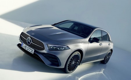 2023 Mercedes-Benz A-Class A 250 e Hatchback AMG Line (Color: Mountain Grey) Front Three-Quarter Wallpapers 450x275 (5)