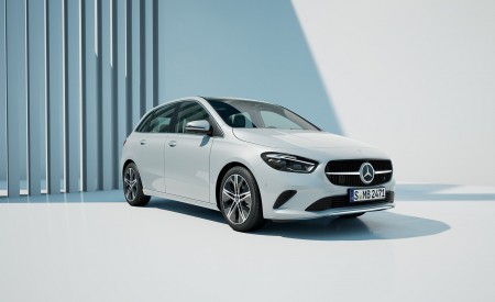 2023 Mercedes-Benz B-Class (Color: Digital White) Front Three-Quarter Wallpapers 450x275 (6)