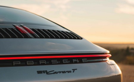 2023 Porsche 911 Carrera T (Color: GT Silver Metallic) Tail Light Wallpapers 450x275 (179)