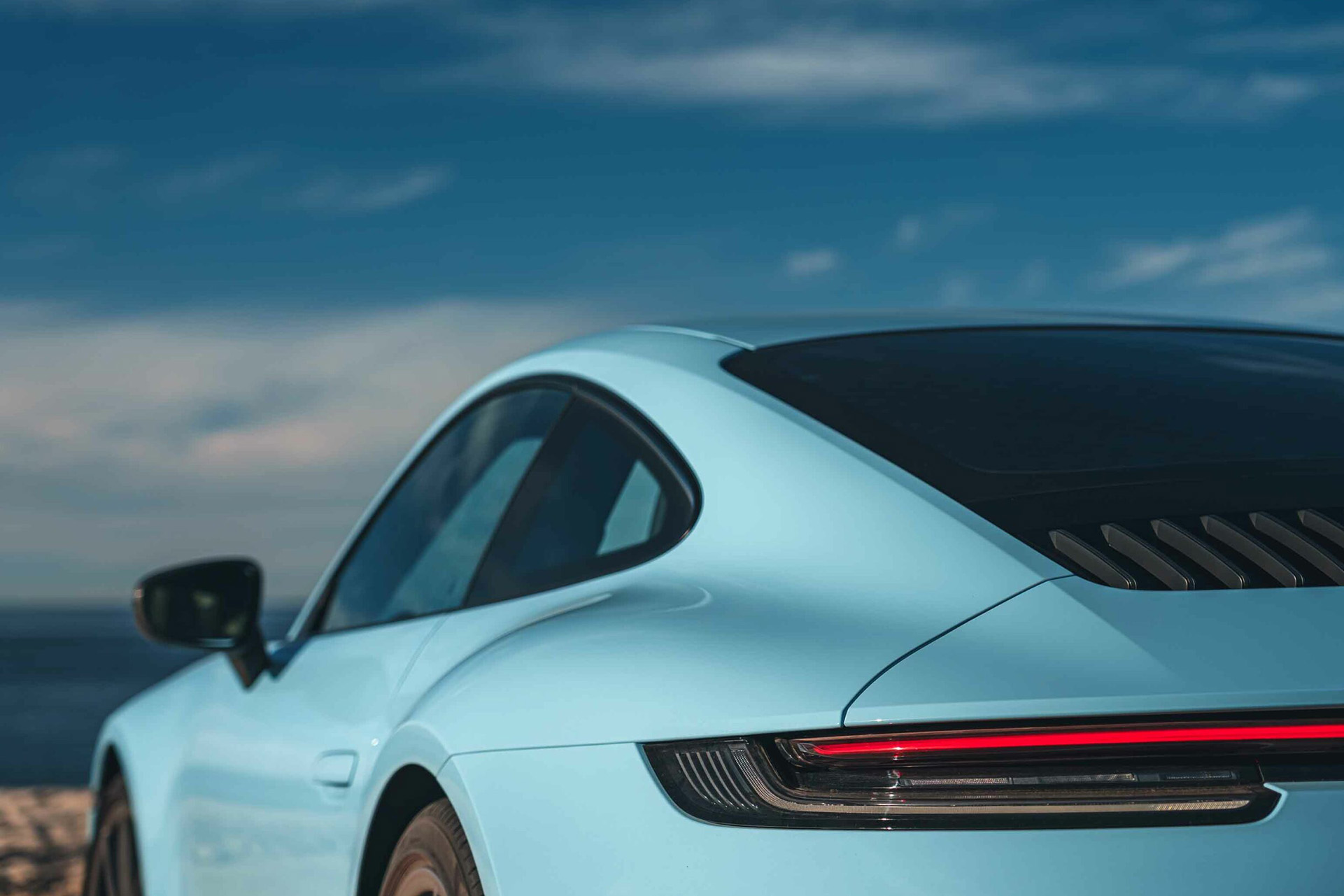 2023 Porsche 911 Carrera T (Color: Gulf Blue) Tail Light Wallpapers #138 of 192