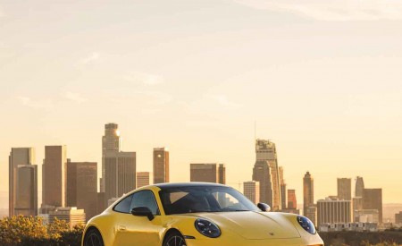 2023 Porsche 911 Carrera T (Color: Racing Yellow) Front Three-Quarter Wallpapers 450x275 (57)
