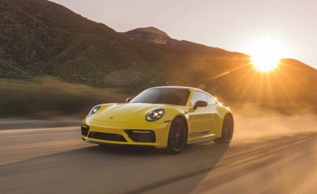2023 Porsche 911 Carrera T (Color: Racing Yellow) Front Three-Quarter Wallpapers 450x275 (39)