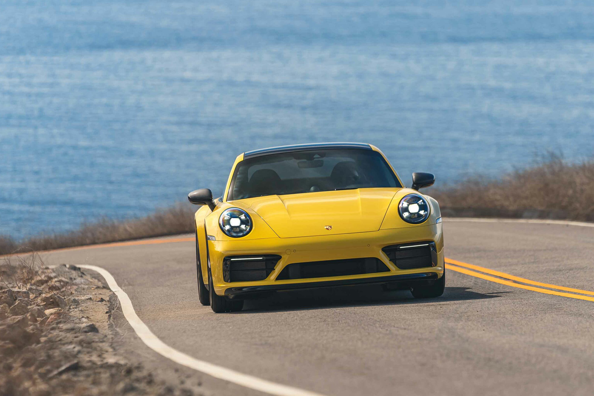 2023 Porsche 911 Carrera T (Color: Racing Yellow) Front Wallpapers #48 of 192