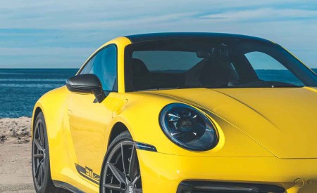 2023 Porsche 911 Carrera T (Color: Racing Yellow) Front Wallpapers 450x275 (67)